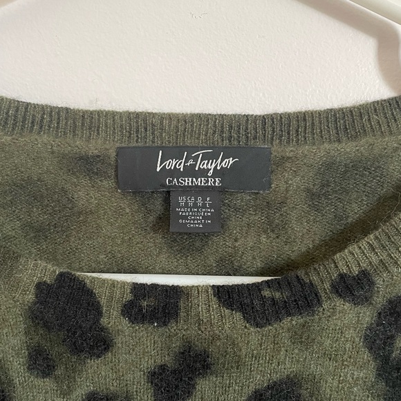 CASHMERE Leopard Print Sweater - Picture 4 of 4
